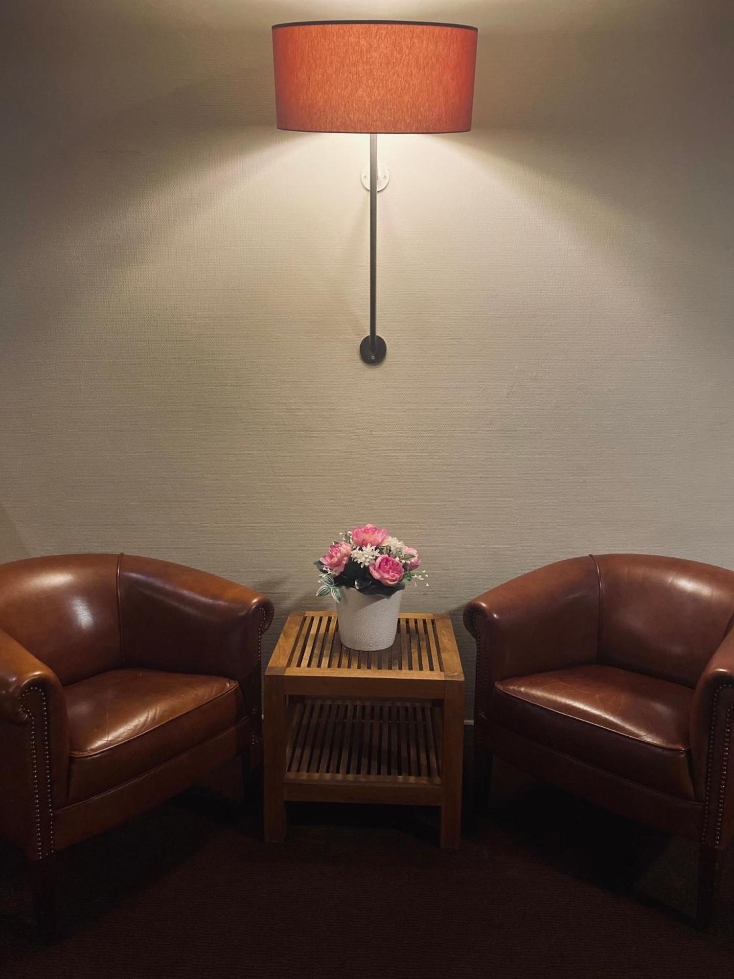 Hotel Bornem Bagian luar foto